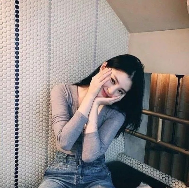 넷플릭스 드라마 마이네임 한소희 여친짤