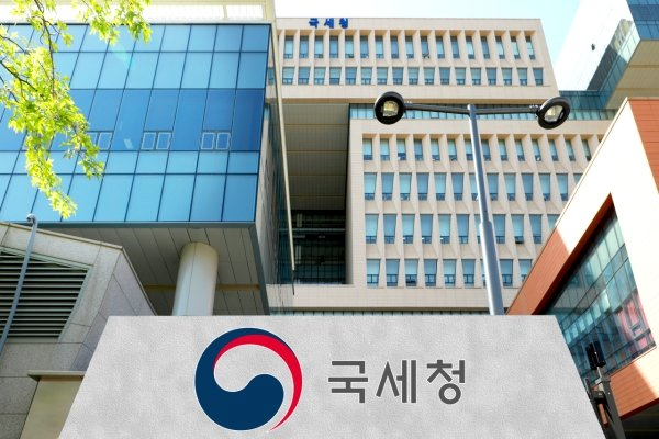  유튜버 16명 탈세 논란 뒷광고로 슈퍼카까지?