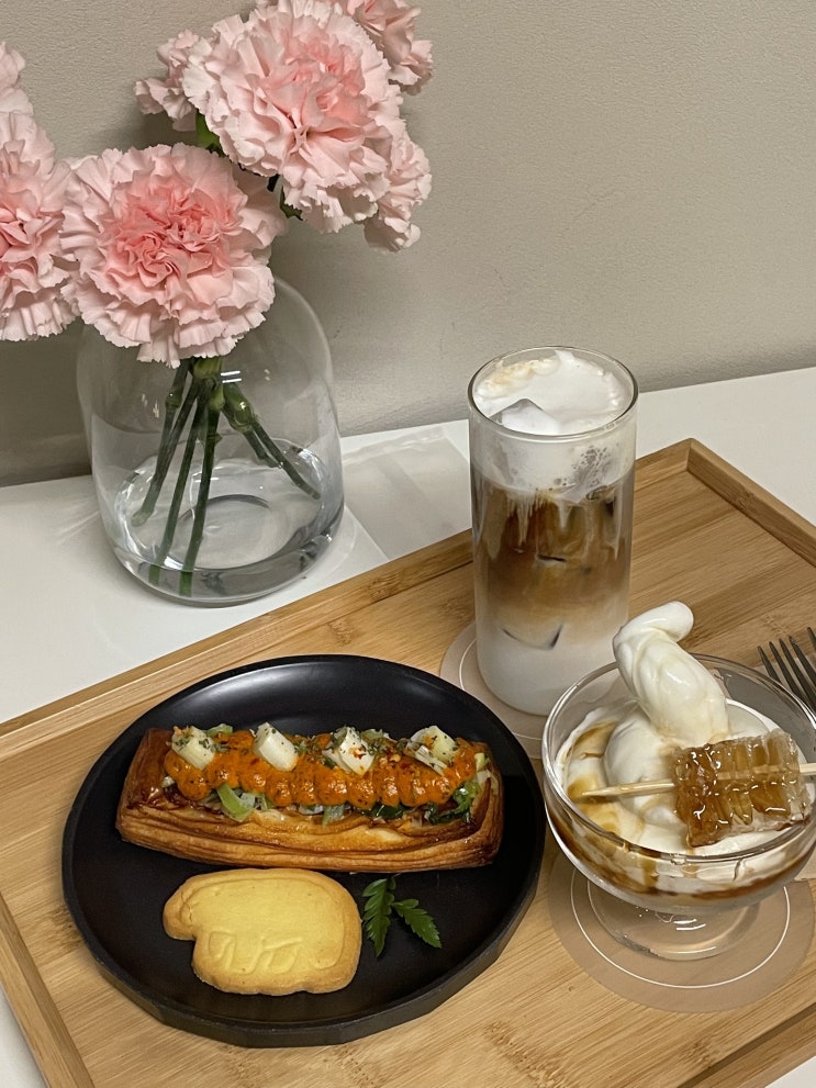  [컬렉팅 더 모먼츠] 대구 삼덕동 카페 중구 핫플 디저트카페