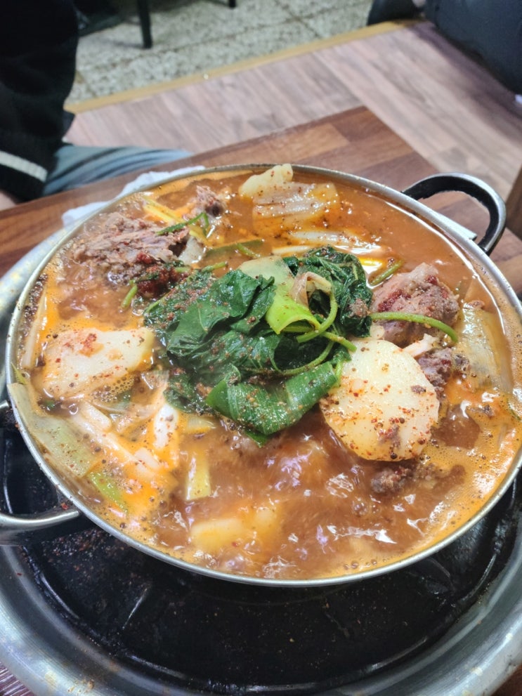  송파감자국 본점 (서울 송파 석촌 가락)서울 송파구 감자탕 원탑 맛집 송파구 주민이 여기 모르면 간첩