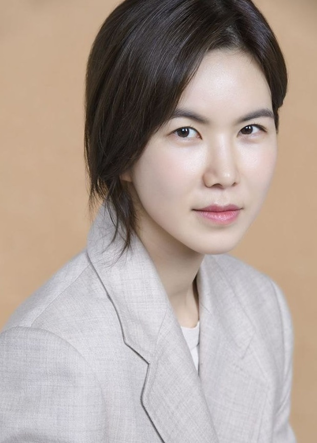 다작한 갯차 표미선 다작한 갯차 표미선