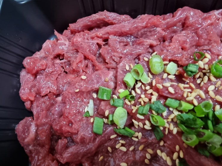  오늘은 육회 어때요?