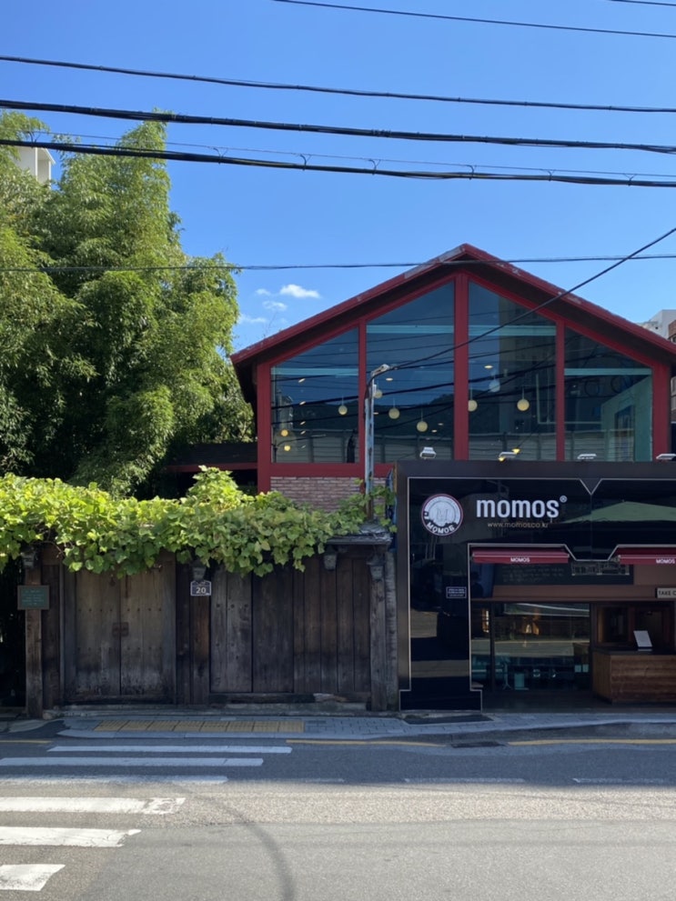  모모스커피 부산을 대표하는 로스터리 카페 MOMOS COFFEE