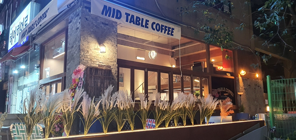안산 고잔동 : 인테리어가 이쁜 핫플레이스 신상카페 미드테이블(MIDT)