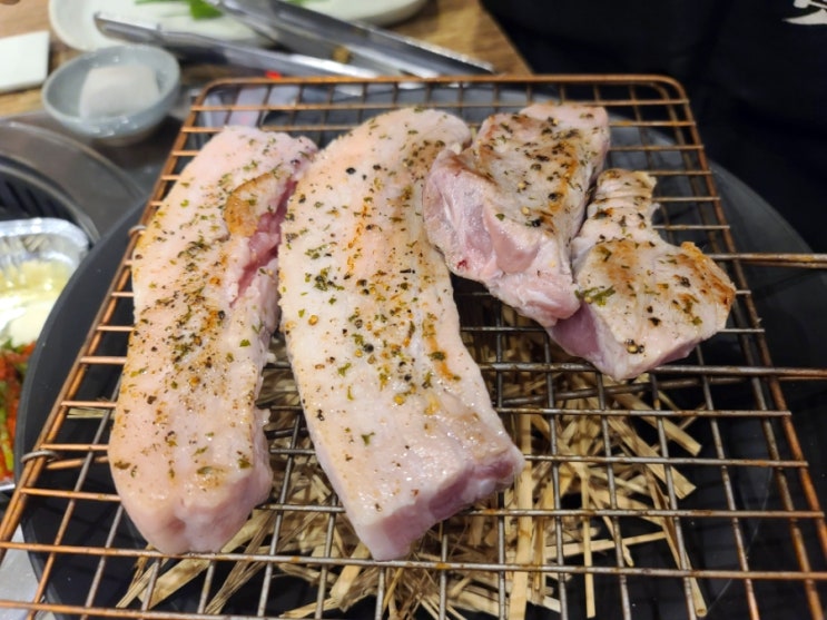  상남동 고기집 진돼지 회식장소로 강추