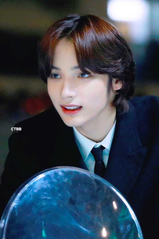 오빠랑 동생이 모두 아이돌로 활동하게된 휴닝가문 남매 오빠랑 동생이 모두 아이돌로 활동하게된 휴닝가문 남매