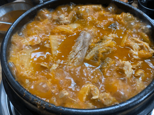  대전 유성구 노은동 - 김치찌개 맛집 [ 권인순 갈비김치찌개 ] 양도 많고 밥도 너무 마시땨.. 