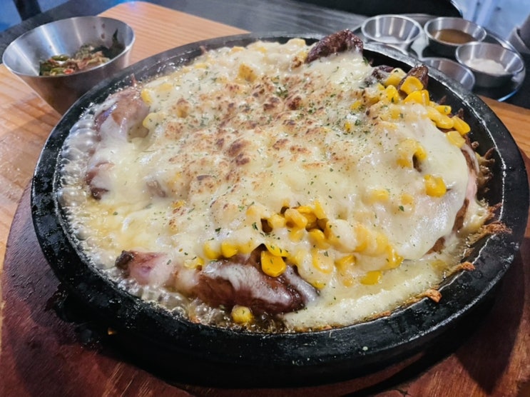  김포 구래동 치킨 맛집 김포장작에서 '누룽지한방치즈콘닭' 먹어보았습니다!