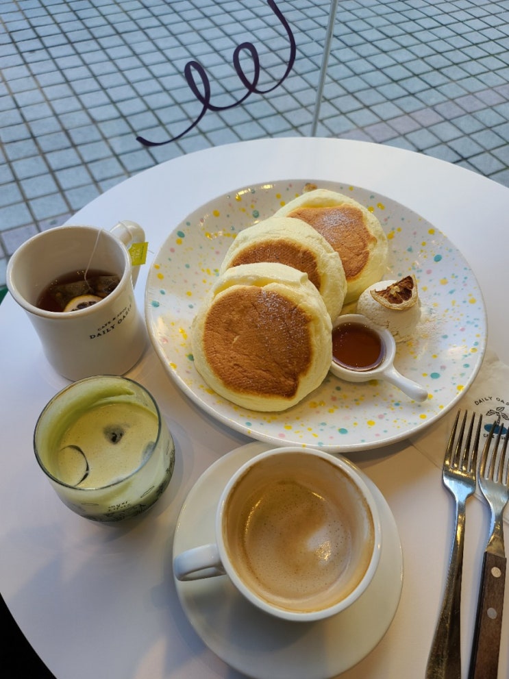  창원 까페 맛집 _ 데일리 오아시스 _ 말차프레소 _  리치캐모마일티 _ 플레인수플레 _ 카페라떼