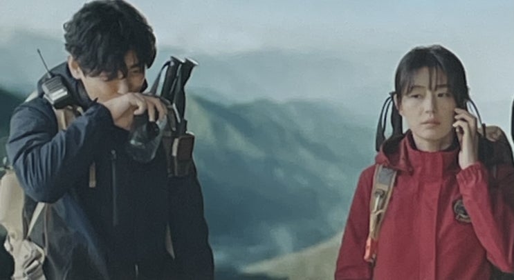드라마 지리산 감상후기 카메라 워킹 무빙 제발 멈춰주세요 CG 보다 그게 더 문제 드라마 지리산 감상후기 카메라 워킹 무빙 제발 멈춰주세요 CG 보다 그게 더 문제