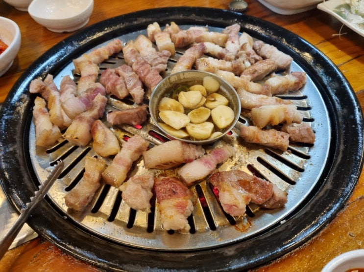  광명 노온사동 참숯꺼먹돼지 :: 감칠맛이 차원이 다른 지리산 방목 흑돼지