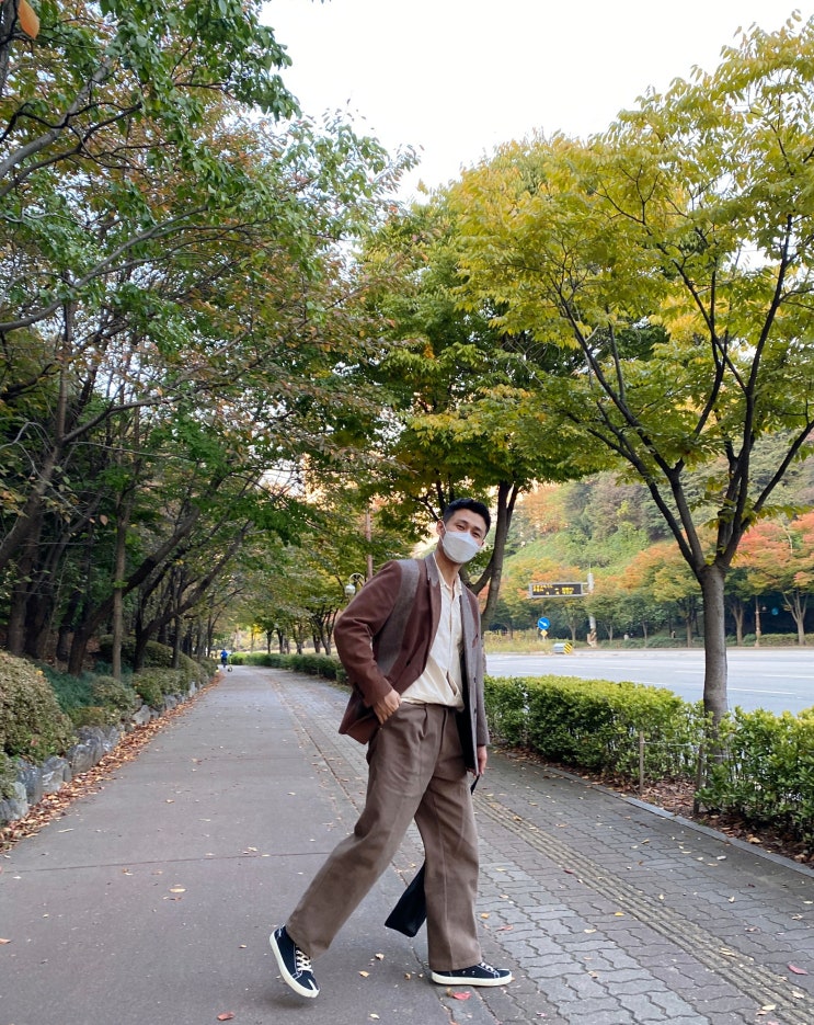  가을 톤 온 톤 데일리룩_남자 주말 데이트룩_데일리룩_30대 직장인 데일리룩