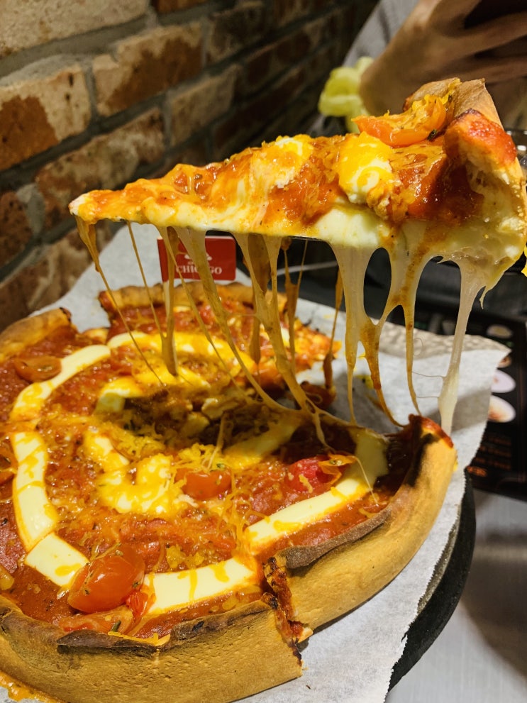  합정맛집 오리지널시카고피자 홍대점 맥주가 땡기는 찐이다!