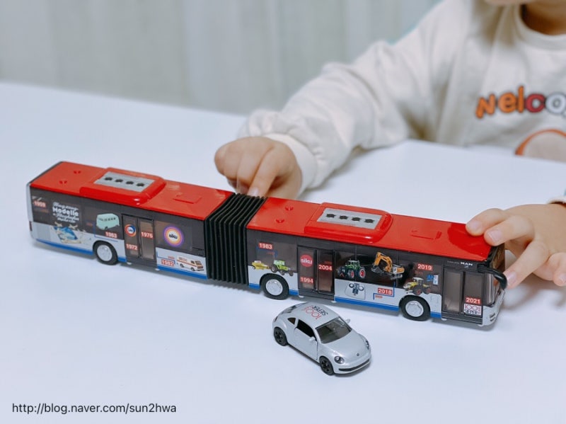 5세 남아장난감 시쿠 siku 100주년 기념 굴절버스, VW 더 비틀