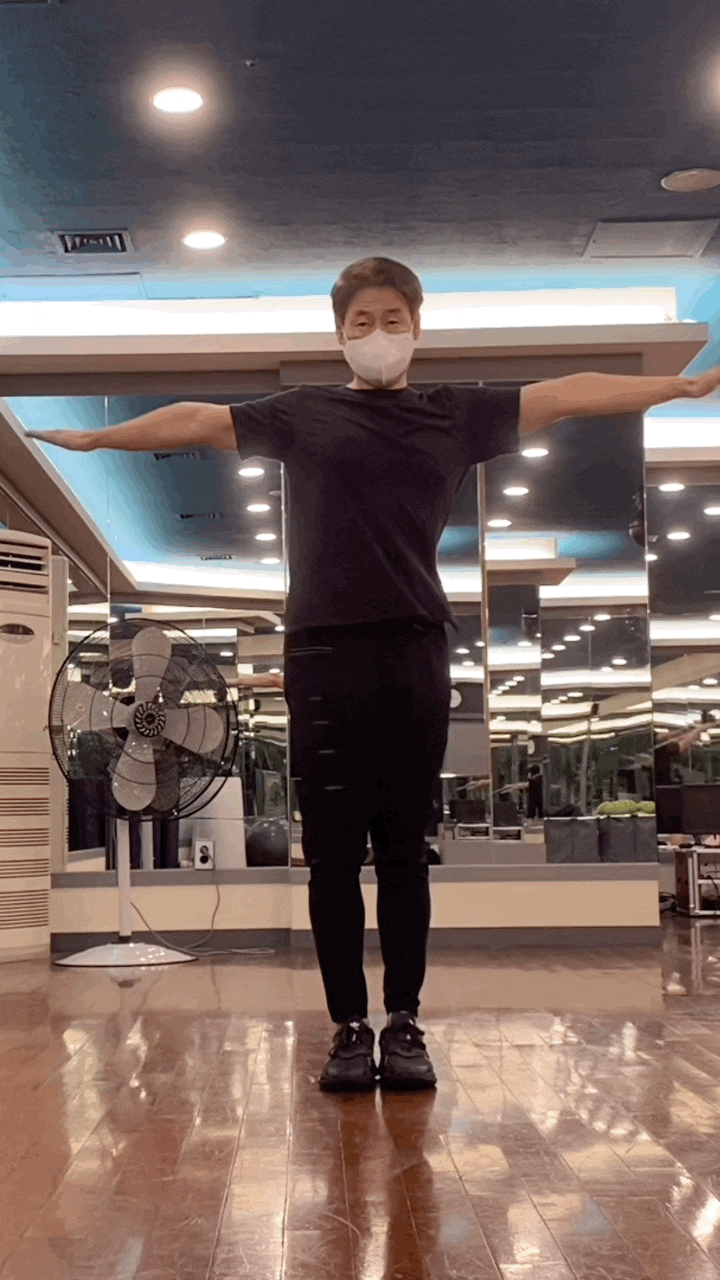  모든 운동의 시작 준비운동! 극강 다이어트 최강 준비운동! 2단계 트위스트, 덤벨 하나!