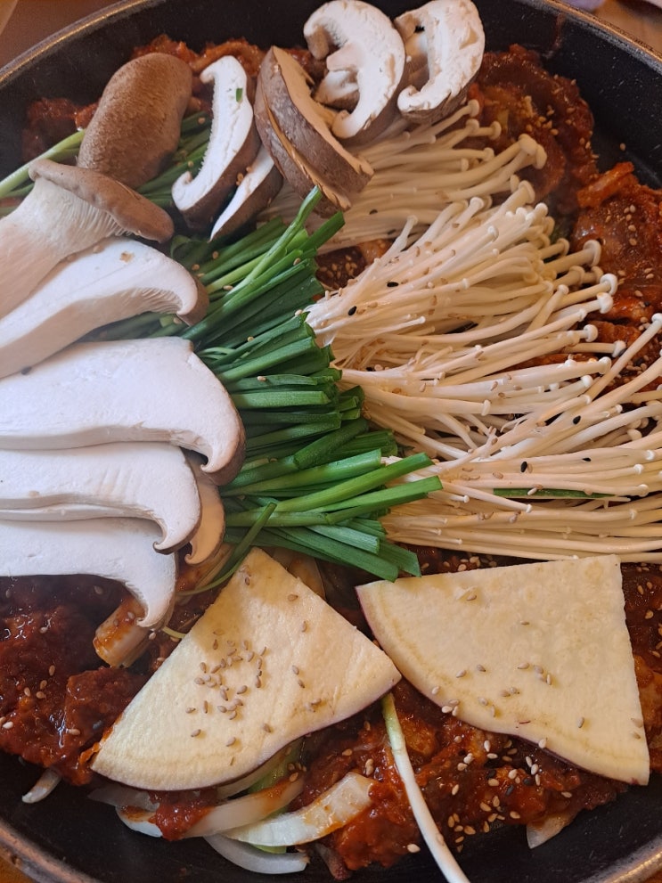 팔공산 방갈로 맛집 황토시골집-오리불고기