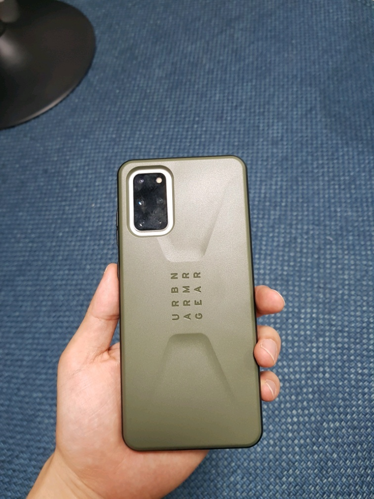  UAG 시빌리언 케이스 리뷰