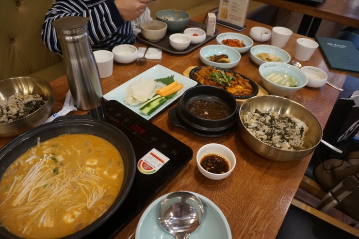  안성 스타필드 맛집 동트는 농가 청국장과 산골밥상