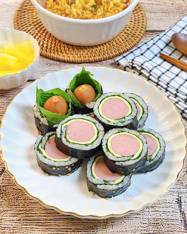 초간단 집김밥 만들기 햄 치즈김밥에 라면은 무조건 맛있지