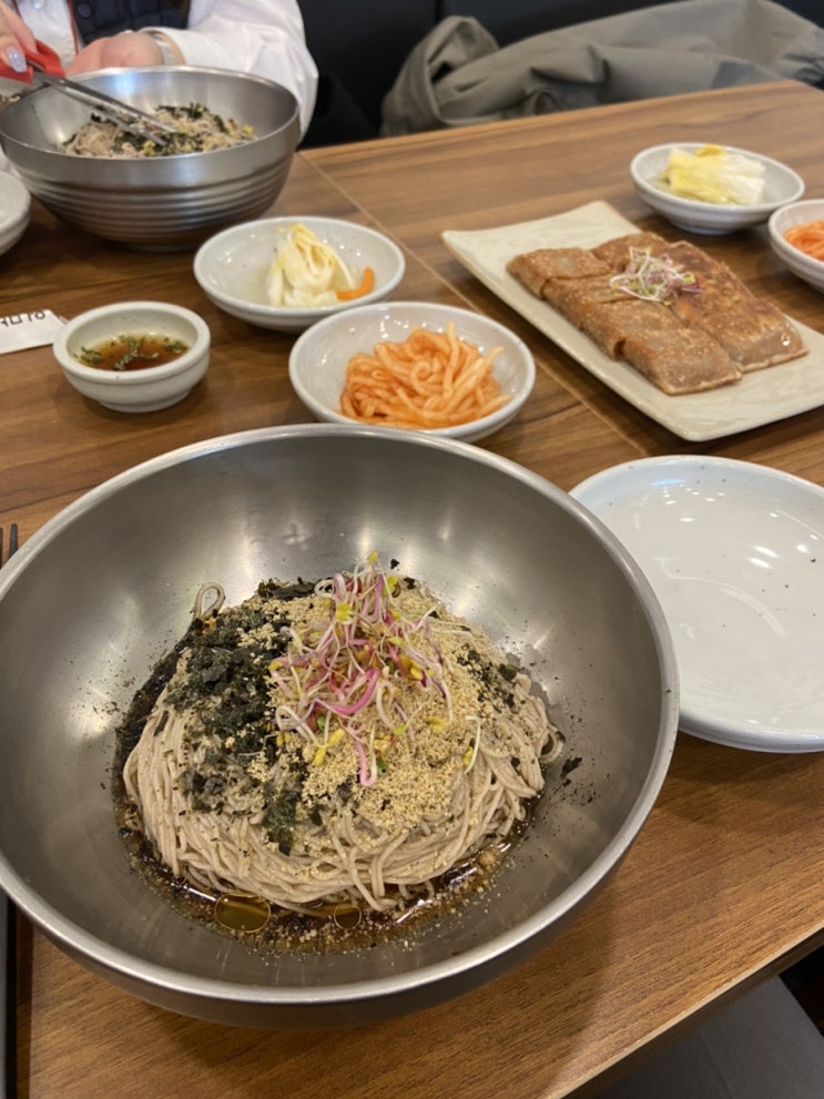  [인턴 기록] 플레이디 2주차, 퍼포먼스 AE 인턴 (Feat. 서현역 맛집 발견)