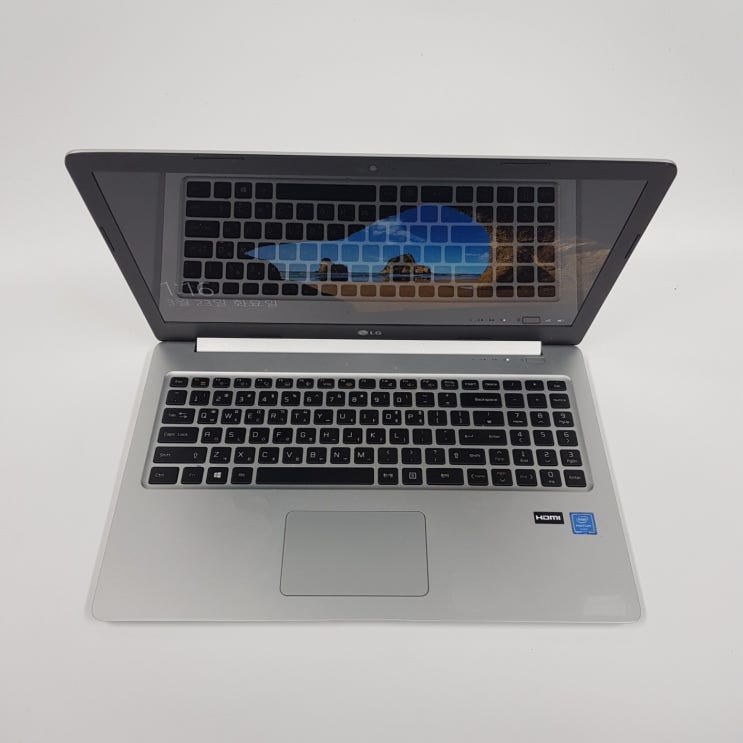 가성비 뛰어난 LG 플래티넘 15인치 울트라 슬림형 노트북, 4GB, SSD 128GB, Win10 좋아요 가성비 뛰어난 LG 플래티넘 15인치 울트라 슬림형 노트북, 4GB, SSD 128GB, Win10 좋아요