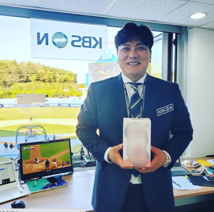  김태균 나이 야구선수 와이프 부인 아내 김석류 결혼 자녀 가족 고향 집