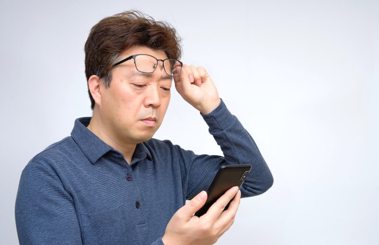  노안라식수술? '이것' 모르면 받지 마세요.