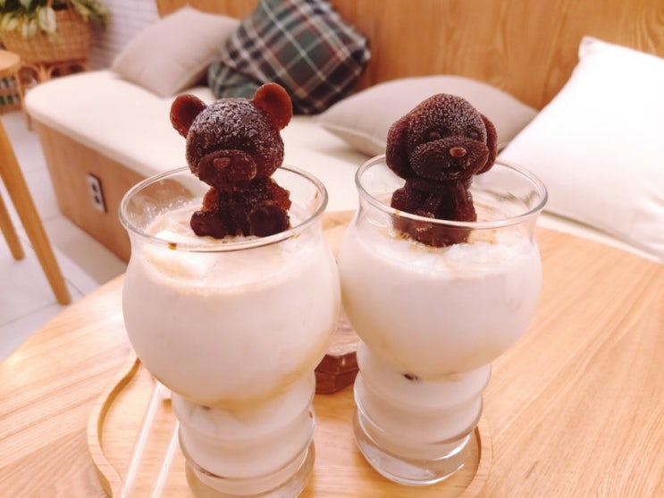  광주용봉동카페 밀밀(mill mill) 댕댕이&곰돌이 큐브라떼 후기
