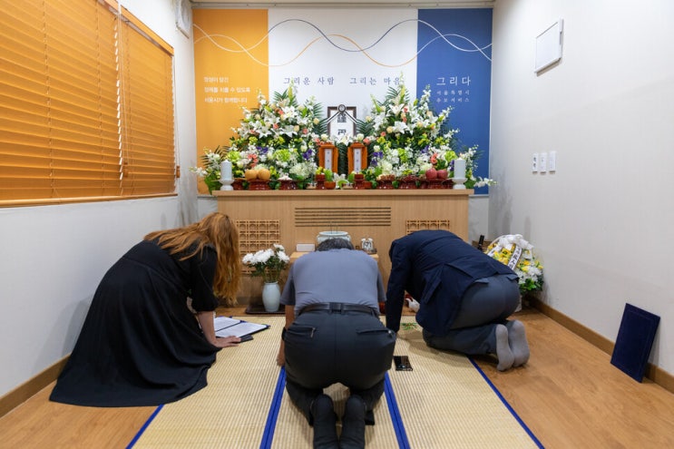 피보다 진한 사이라도...장례 못 치르는 ‘사회적 가족’ 피보다 진한 사이라도...장례 못 치르는 ‘사회적 가족’