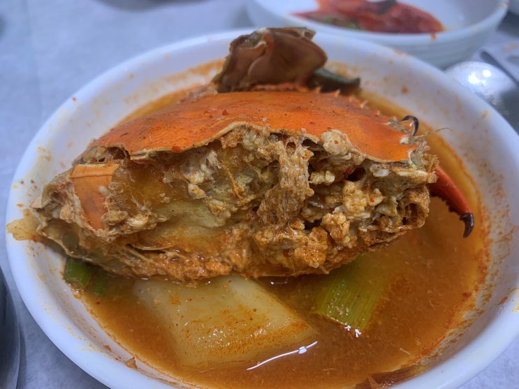  평택항 꽃게 맛집) 엄~청 큰 최상급 꽃게로 끓인 꽃게탕(게장서비스없음) '호성식당' 꽃게전문점 #내돈내먹