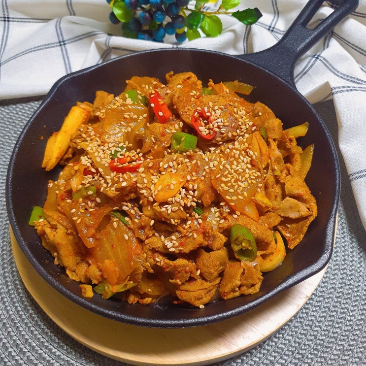 김치돼지두루치기만들기 돼지목살과 묵은지로 만드는 백종원돼지두루치기