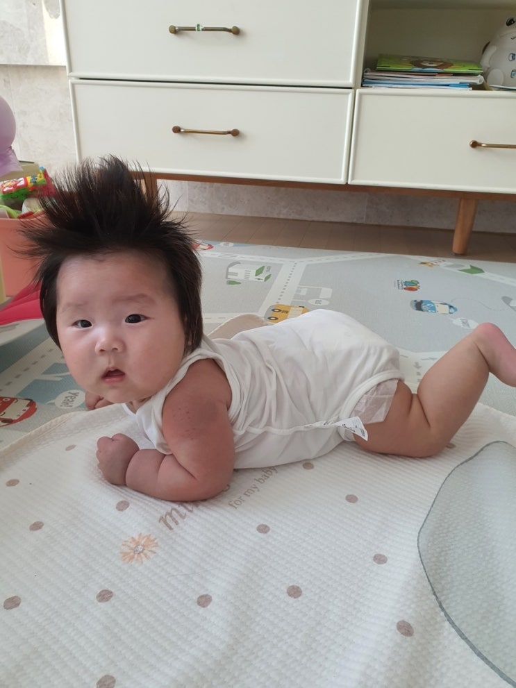 짱짱일기 : 생후 5개월 아기 발달(몸무게, 키, 분유량, 치발기사용시기)