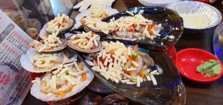  월미도 조개구이 맛집 유령치즈조개&활어회 루프탑 내 돈 내산 리뷰