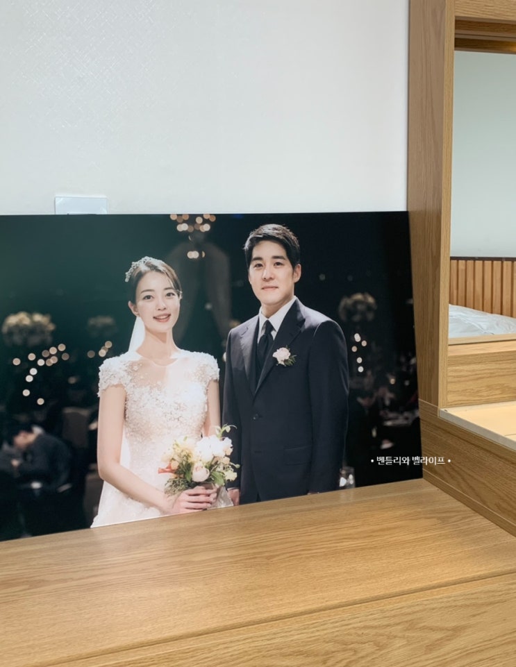  가족사진 액자제작_마이포토 | 무광 디아섹 액자 20x30인치 크기, 가격공유, 아크릴 웨딩액자 주문