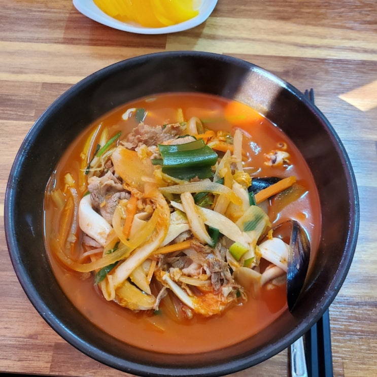  범내골 해장 맛집 차돌짬뽕 흥미원 + 반디나무 카페