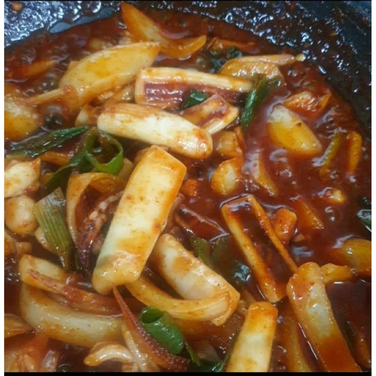 가성비 뛰어난 마켓찐진 오징어볶음 입맛돋는요리 오징어볶음 밀키트 2인분 500g 혼밥 홈쿡 좋아요 가성비 뛰어난 마켓찐진 오징어볶음 입맛돋는요리 오징어볶음 밀키트 2인분 500g 혼밥 홈쿡 좋아요