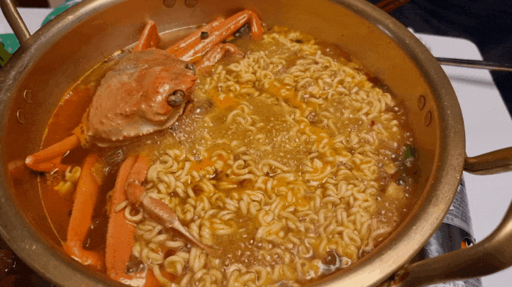 구룡포 홍게로 끓인 라면맛 홍게를 신선하게 먹을수 있는 방법