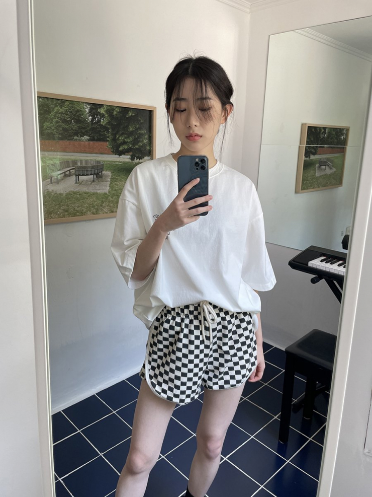  레이블 파티 여름 패션 흑백 격자 무늬 캐주얼 반바지 여성 탄성 허리 느슨한 운동복