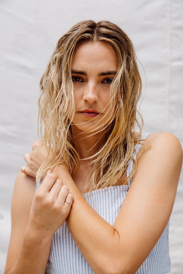  케이틀린 타버 / Katelyn Tarver, 새로운 싱글 'Hurt Like That'