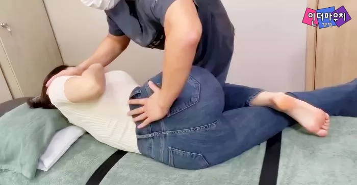  "마사지 야동이냐" 논란에 영상 싹다 삭제한 도수치료 유튜버 근황