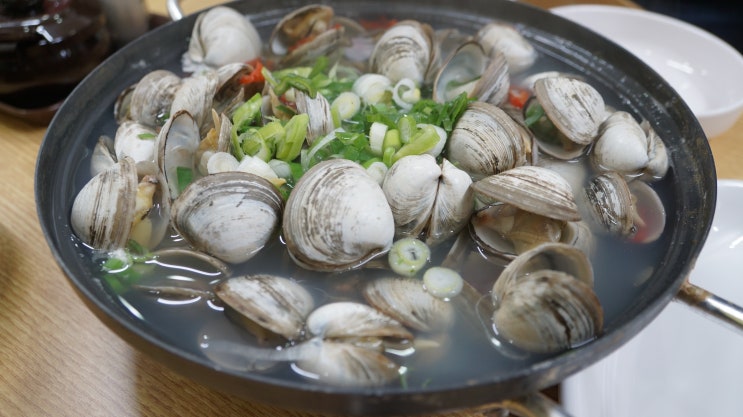  중계동맛집, 맑고 시원한 육수가 일품인 물총동죽칼국수