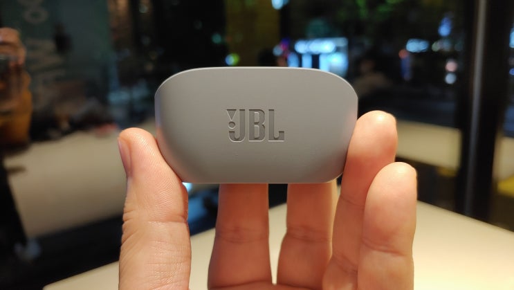 JBL WAVE 100 TWS 블루투스 무선 이어폰 가성비 좋은 저렴한 가격과 묵직한 저음이 매력적이네요