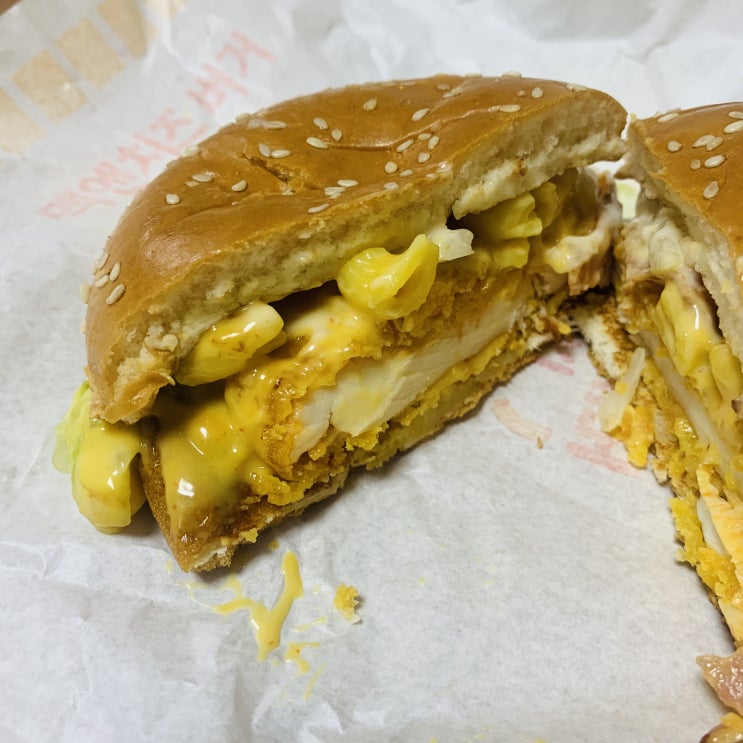  맥도날드 신메뉴 [스파이시 맥앤치즈 버거] 솔직 리뷰