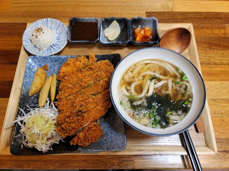  천안 뜨거운 일본식 수타 우동 "겐우동"
