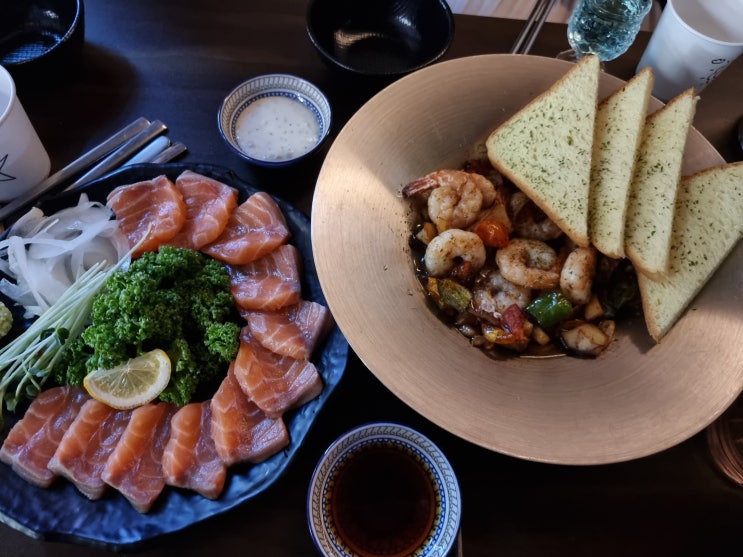  대구 술집] 동성로 분위기 맛집 연회 (with. 민트 초코 소주, 메로나에 빠진 이슬)