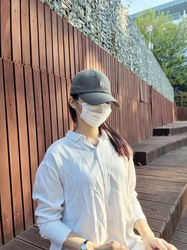스몰로고볼캡 레인보우볼 평상시에도 편안하게 착용하기 스몰로고볼캡 레인보우볼 평상시에도 편안하게 착용하기
