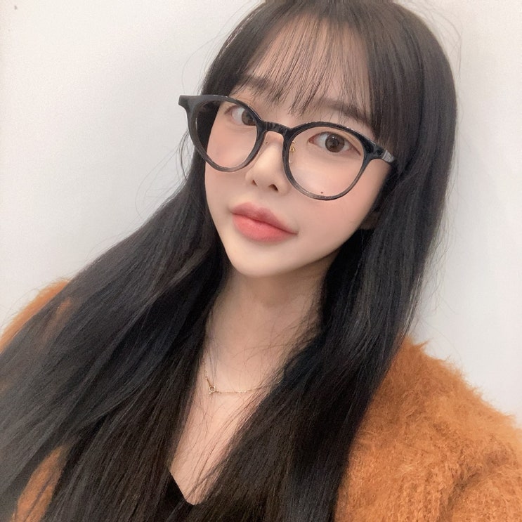 인기있는 바나나마켓 남녀공용 편안한 착용감 블랙 라운드 뿔테안경 ··· 인기있는 바나나마켓 남녀공용 편안한 착용감 블랙 라운드 뿔테안경 ···