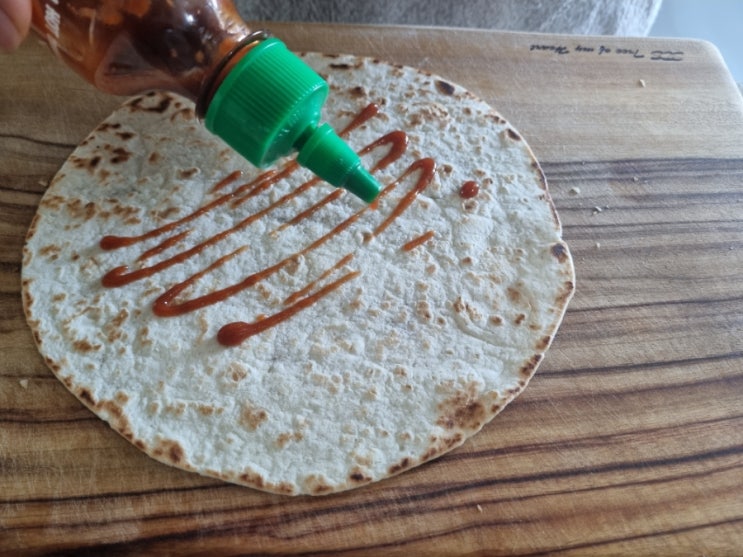  세상 간단한 아침 또띠아