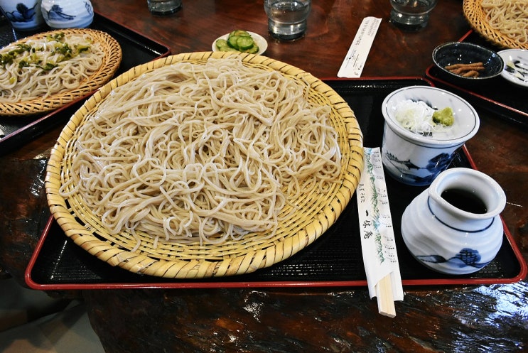  데우치 소바와 데우치 우동 수타 우동과 수타 소바