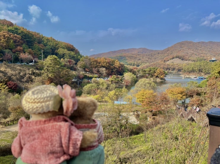  파주 단풍명소 추천 :: 마장호수 출렁다리 나들이 장소로 제격이예요.